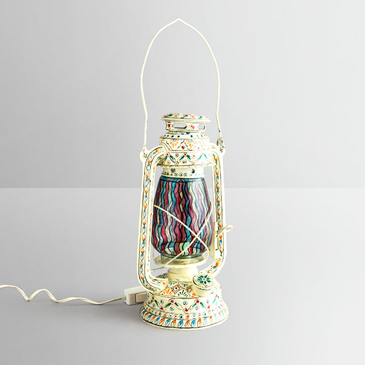 Hand Painted Hurrican Lantern with Bulb : White